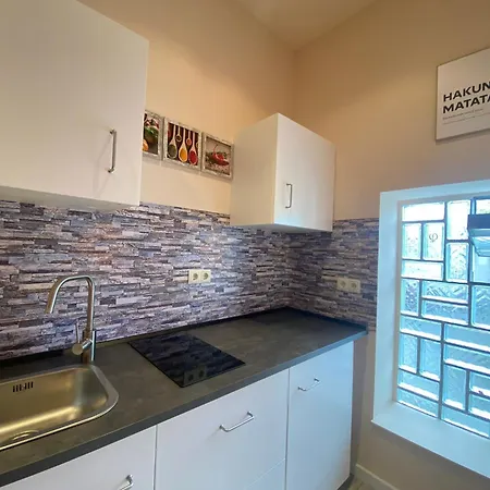 Apartmán Sleeps 3 With Parking And Garden Koblenc