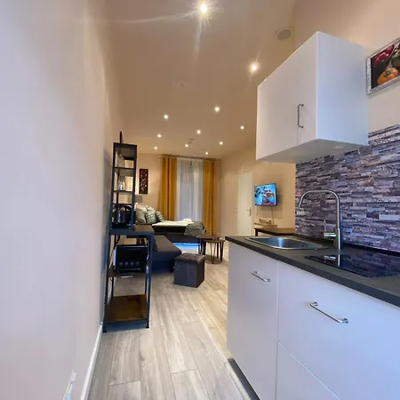 Sleeps 3 With Parking And Garden Apartmán *